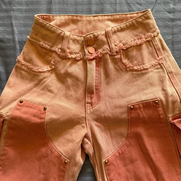 AKIRA Women’s Two-Tone Cargo Jeans Peach Coral Wide Leg High Waist XS NWT - Picture 4 of 12